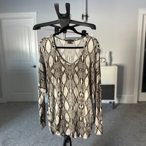 Tommy Bahama Snake Print Top in Gray and Cream
